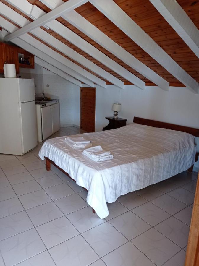 Christos Center Rooms Raches  エクステリア 写真